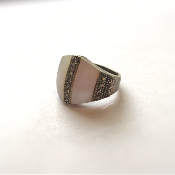 Vintage Silver 925 MOP & Marcasite Cocktail Ring - Picture 3 of 11